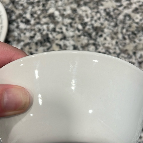 Peter Rabbit Wedgwood three piece set - Picture 3 of 8